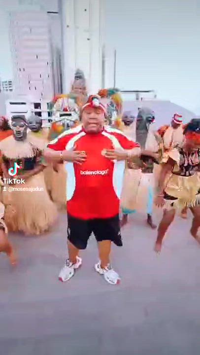 PERFORMER 
#cubana_chiefpriest 
#celebritybarman 
#performersnite 
#mosesajodun