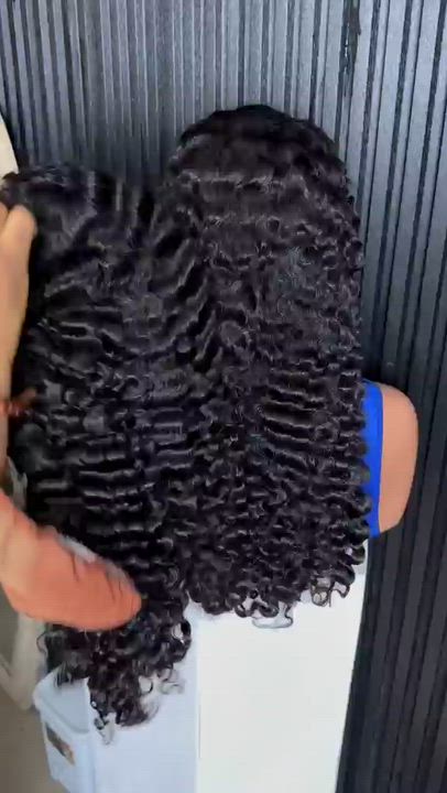 Full frontal Burmese curls natural color   
14”
16”
18”
20”
22” ( the one in my hand)
24”( length on...