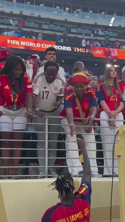 Nico Williams's mother, María Arthuer, walked nearly 2,000 miles from Ghana to Spain in seek of asyl...