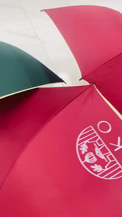 Rain or shine, make your brand stand out! ☂️✨ Our premium branded umbrellas combine style, durabili...