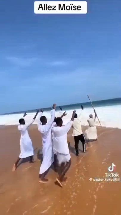 dividing the red sea