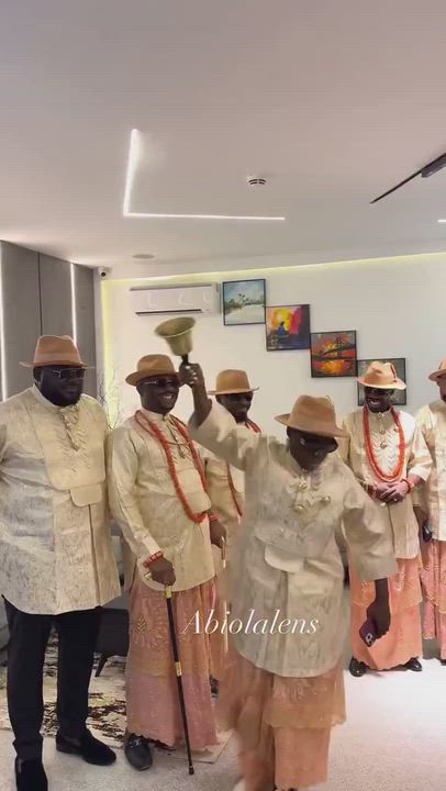 Singer Teni and other top men as grooms men for Soso Soberekon