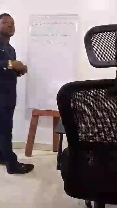 As managers or bosses, avoid see finish o 😂😂😂
