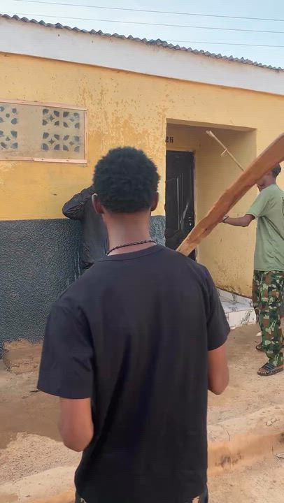 Junior soldiers celebrating one of their colleague birthday. Wish him well.
#Trending 
#Viral