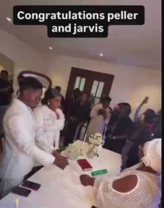 Moment Peller and Jarvis received their wedding certificate 😍🎉