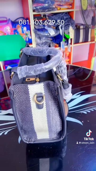 Here are some nice bags in store and ready for pick up 💯📌
My DM is open for business 👌
#LekeeLeke...