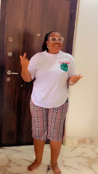Happy weekend my people 💃💃.

Weekend mood activated. 💃