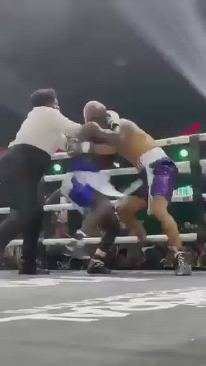 Portable turn boxing into personal fight with Charles okocha. Oni werey 😂