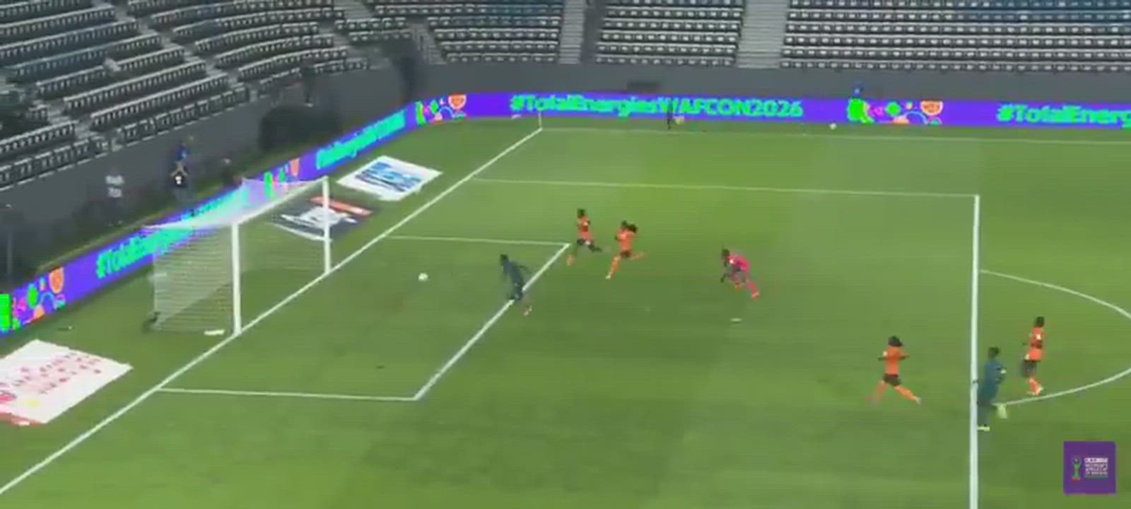 GOALLLL! Superstar Asisat Oshoala put Nigeria in front after only eight minutes ⚽🔥

⏱️ 27' 🇳🇬Niger...