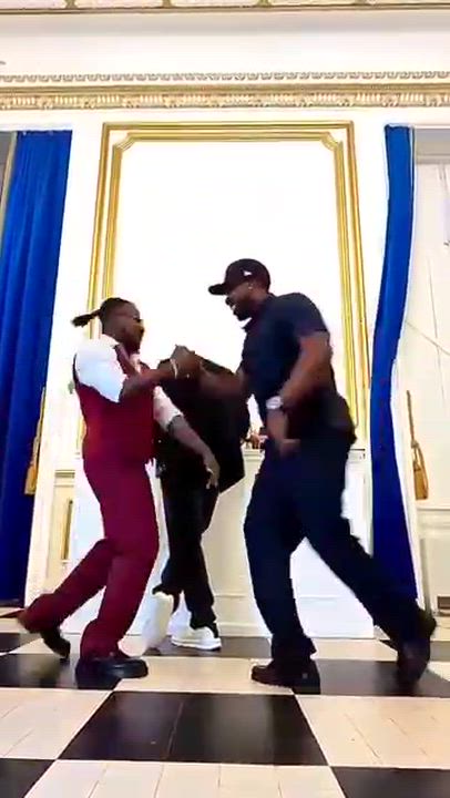 PERFORMER 
#PeterPsquare 
#performersnite
#mosesajodun