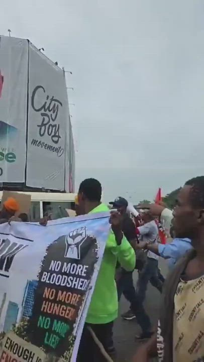 🚨 Omoyele Sowore led a “Tinubu Must Go, APC Must Go” protest in Abuja this morning, with demonstrat...