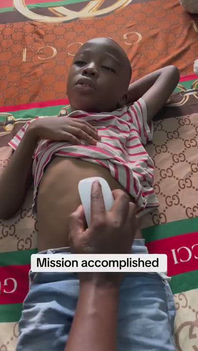 Naija father no dey play o! Him take computer mouse do ultrasound for him pikin, laptop show worm we...