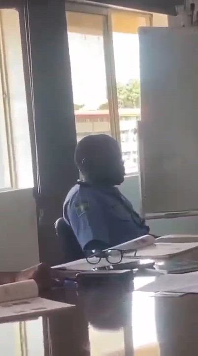 How much Nigeria owe China that Nigerian Police are forced to learn the Chinese Anthem. 😃