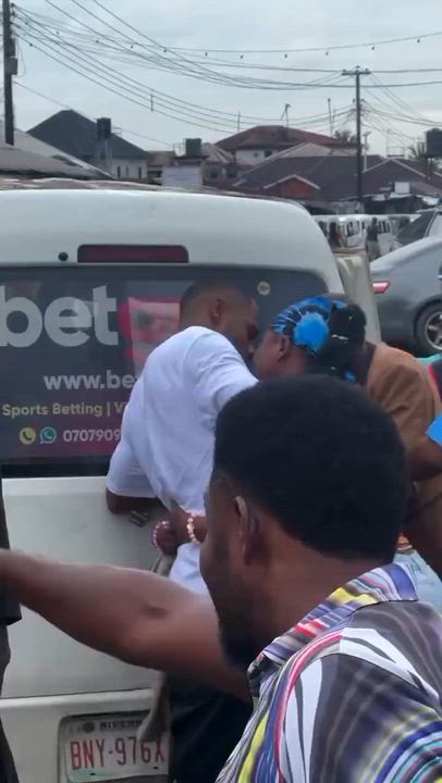 DRAMA IN OGUN STATE THIS MORNING!

An Igbo guy reportedly told his Yoruba girlfriend that he was no...
