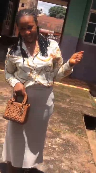 ME EXPLAINING WHAT I LEARNT TODAY IN CHURCH, HOPE YOU CAN HEAR ME LOUD AND CLEAR 😜😄 HAPPY SUNDAY L...