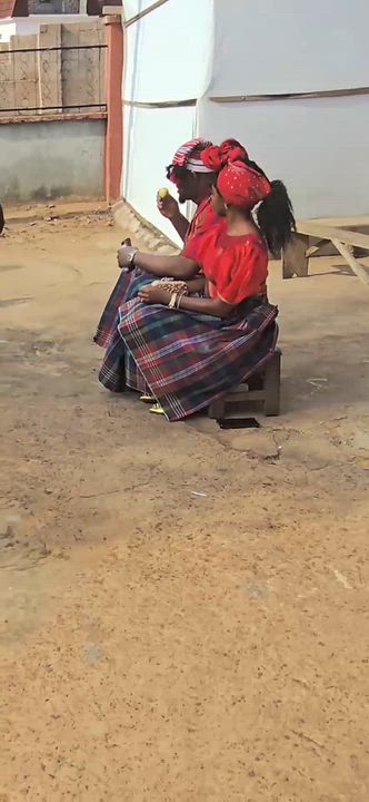 Ibiwe Ulue Of Akumba Age grade, Amaekpu Ohafia.
Ohafia Culture and Tradition 
#Viral #Tradition #igb...