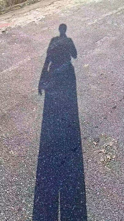 My shadow feeling funky 🥰😁