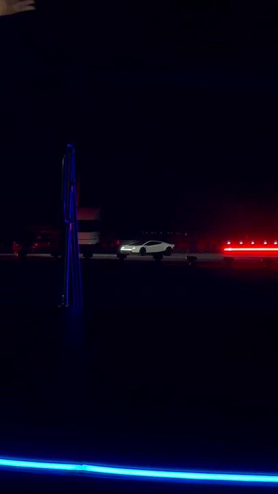 🚨 BREAKING! 🚨
TESLA/ELON Releases Flying Car. 🚘  

Bruh!...🤦  
ELON IS A BEAST!!! 🤭
The future...
