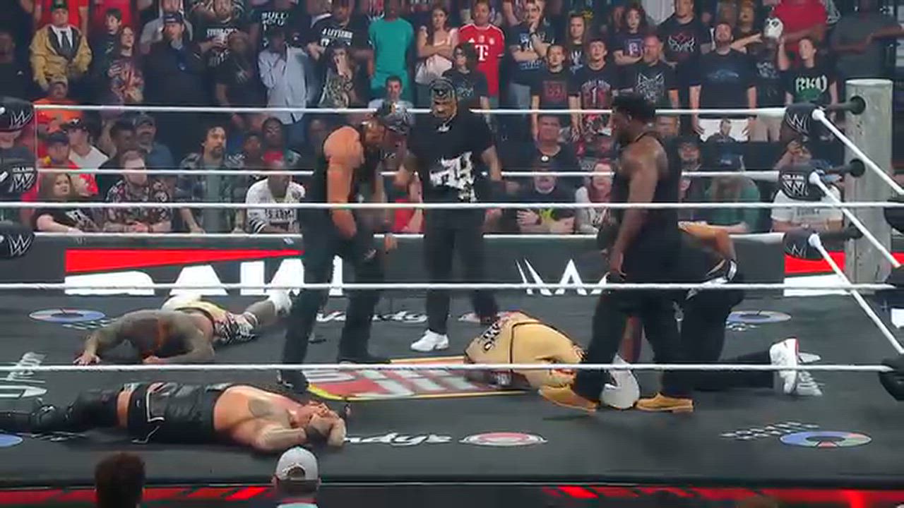 Jimmy, Jey and Solo are totally destroyed